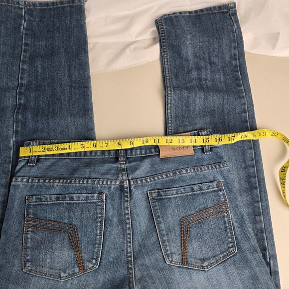 DKNY Mott Jeans Women's 20 (waist 32) Blue Dark Wash Slightest Distress Straight - Picture 13 of 16